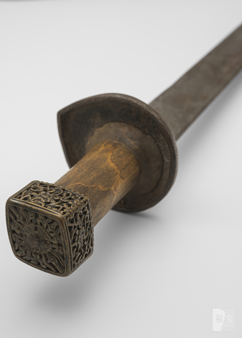 A RARE SWORD AND SCABBARD - 图3